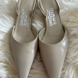 Salvatore Ferragamo Women's Beige Leather Heels